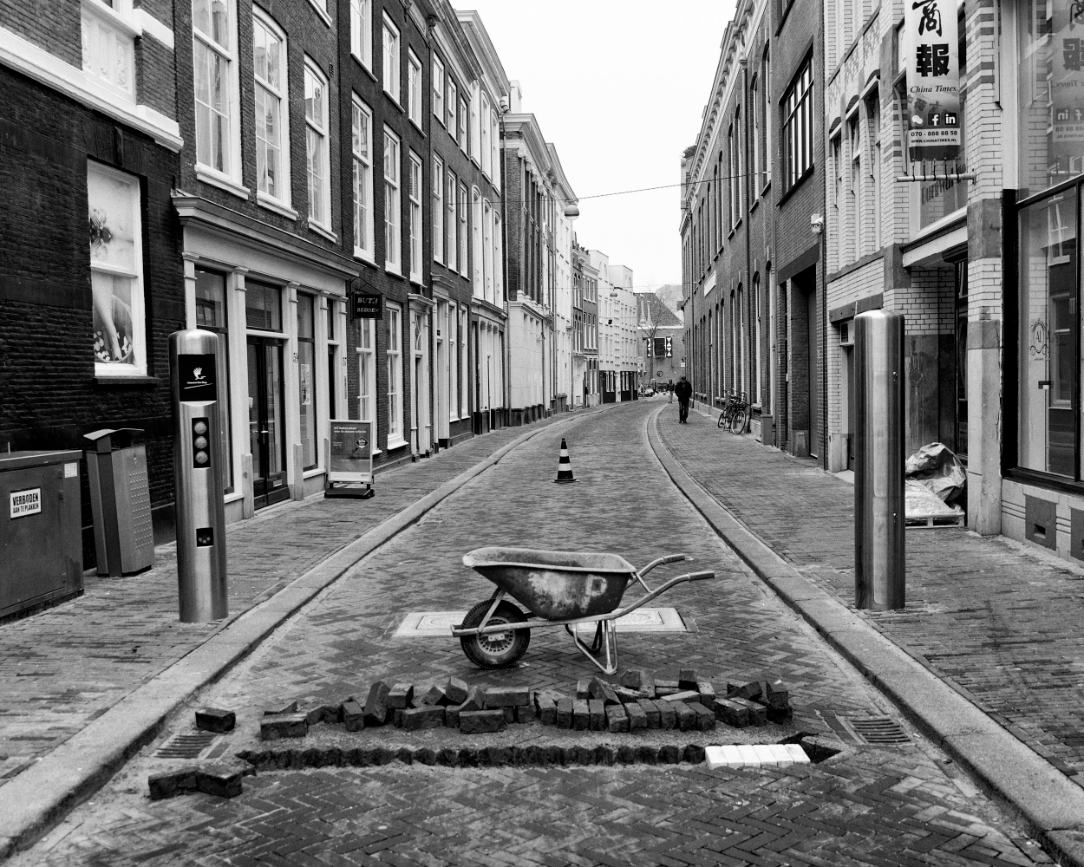 Black-and-white street photograph, The Hague